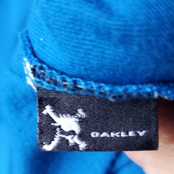 Oakley Blue Polo Shirt Classic Design - Picture 5 of 7